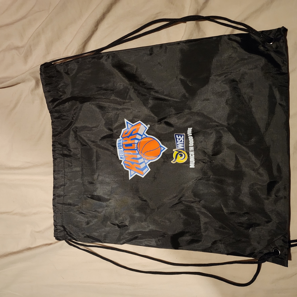 NEW YORK KNICKS  Black Drawstring (back-pack)  Bag